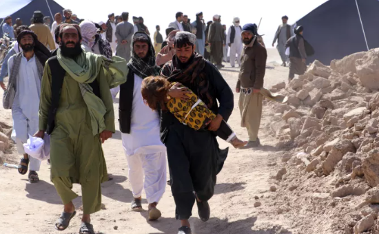 Tetë gra dhe fëmijë të vrarë nga një sulm i Pakistanit në Afganistan