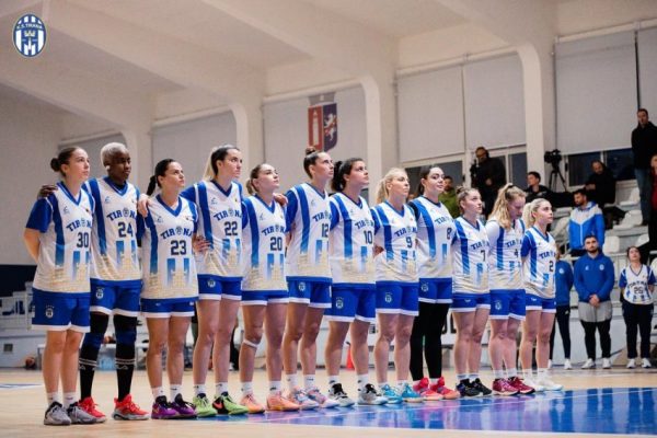 Tirana “djeg” Partizanin, vajzat bardheblu fitojnë derbin e basketbollit edhe në Ligën Unike