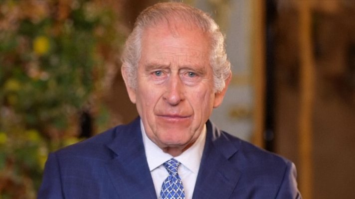 VIDEO/ Me sy të kuq dhe duar të fryra, Mbreti Charles jep mesazhin e tij të parë pas diagnostikimit me kancer