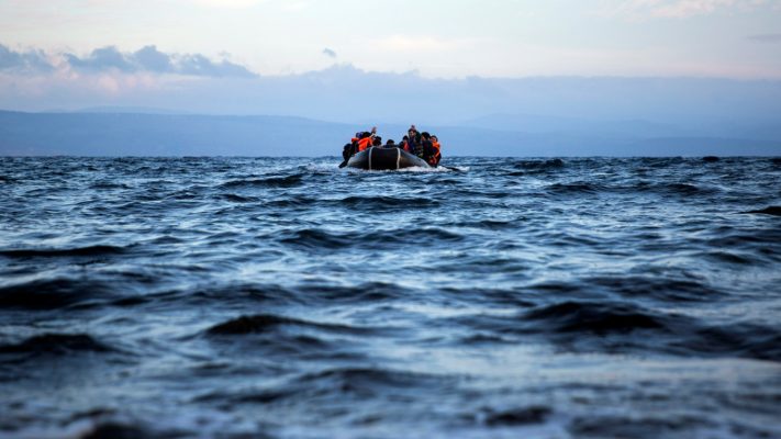 Fundoset varka me emigrantë në Mesdhe, vdes 18-vjeçarja