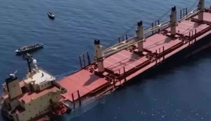 Fundoset anija e mallrave “Rubymar” që u sulmua nga grupi Houthi në mes të shkurtit