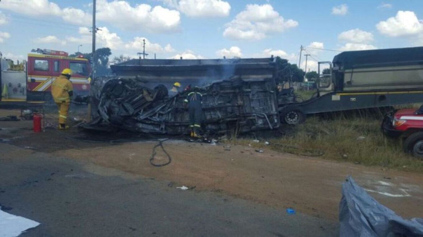 Autobusi bie nga ura  humbin jetën 45 persona në Afrikën e Jugut