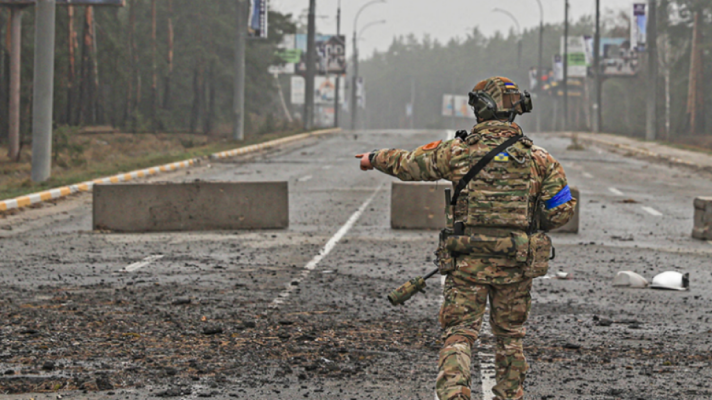 Lufta në Ukrainë/ Franca dërgon qindra automjete të blinduara dhe raketa Patriot në Kiev