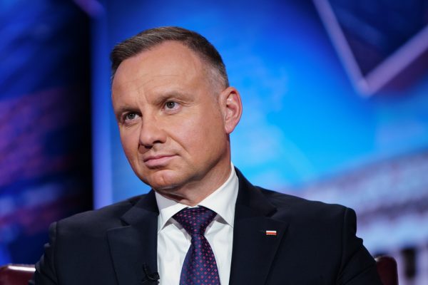 Presidenti i Polonisë këmbëngul që aleatët e NATO-s të shpenzojnë 3% të PBB-së për mbrojtjen