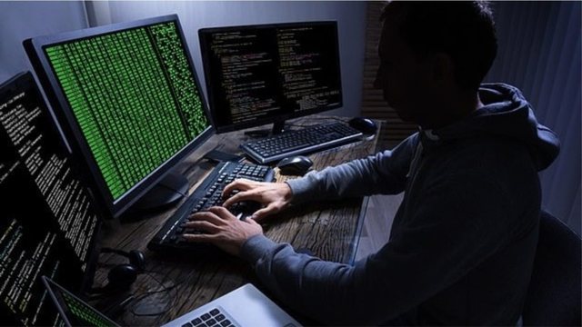Hakerët rusë tentojnë të vjedhin emailet e qeverisë amerikane