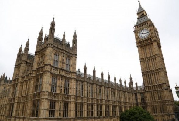 Parlamenti britanik miraton ligjin për deportimin e emigrantëve në Ruanda