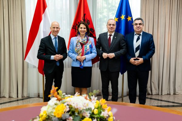 Diplomatët austriakë priten nga Rama dhe ministri Hasani: Austria mbështet Shqipërinë në rrugën drejt BE-së