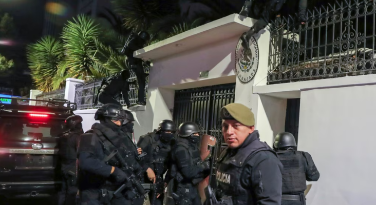 Forcat Speciale mësynë ambasadën, thellohet kriza mes Meksikës dhe Ekuadorit