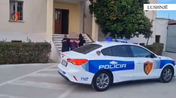 Parandalohet krimi në Lushnjë, 58-vjeçari dhunon dhe kanos me thikë vajzën e tij