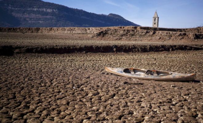 Betejë për ujin, “lufta” në Spanjë mes vendasve dhe turistëve