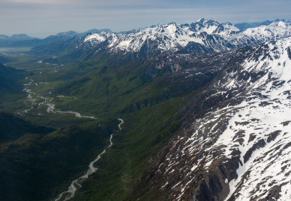 Tragjedi në Alaskë, alpinistët  bien nga lartësia prej 300 metrash, një i vdekur dhe një i lënduar