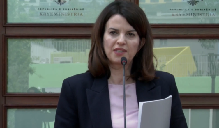 Ministrja Albana Koçiu