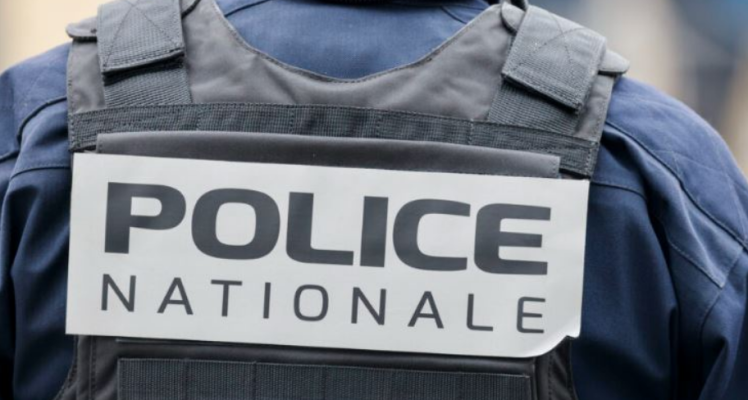 Sulm me thikë pranë një shkolle në Francë, plagosen dy vajza të mitura