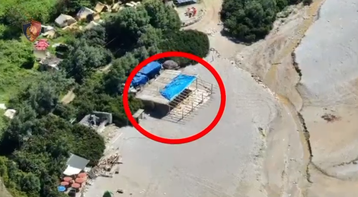 Po ndërtonin “beach-bare” pa leje në plazhin e Gjipesë, 1 i arrestuar, 3 në kërkim
