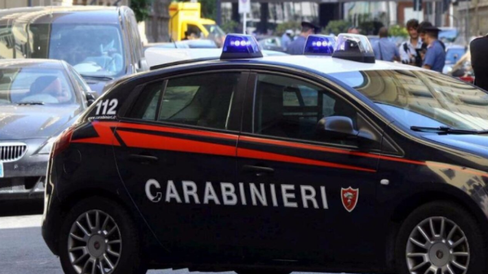 Akuza për përdhunim dhe keqtrajtim të dënuarve, arrestohen 13 policë burgu në Itali