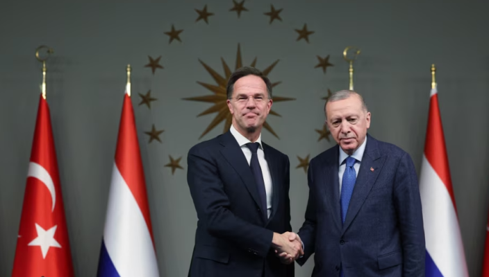 Turqia mbështet Rutten për postin e shefit të NATO-s