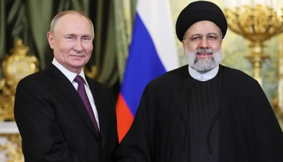 Putini zhvillon telefonatë me homologun iranian: Palët në Lindjen e Mesme të tregojnë vetëpërmbajtje