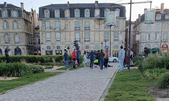 Sulm me thikë në Francë, një i vrarë dhe një i plagosur