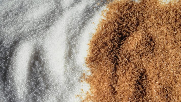 Dallimi mes sheqerit të bardhë dhe atij kaf, cilin duhet të zgjidhni