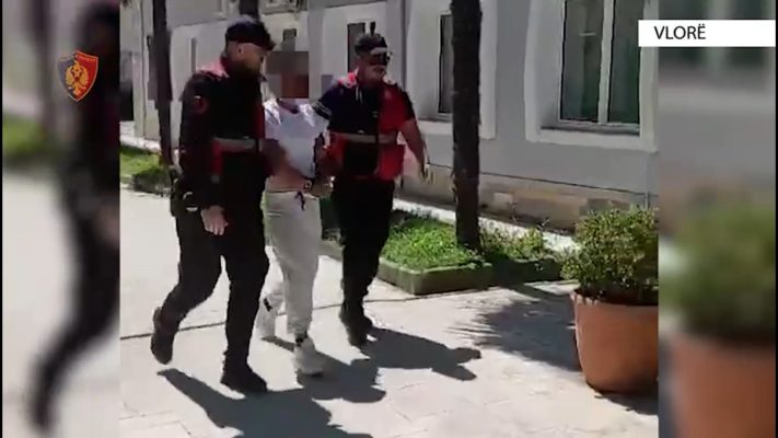 Kanosi të miturit me thikë, arrestohet 30 vjeçari në Vlorë, policia: Po merr mjekim në spitalin psikiatrik