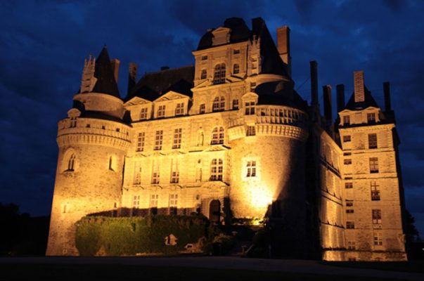FOTO/ E pushtuar nga fantazmat, historia e frikshme e kështjellës franceze