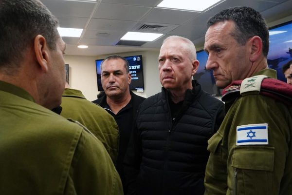 Paralajmëron ministri izraelit i Mbrojtjes: Konfrontimi me Iranin ende nuk ka përfunduar