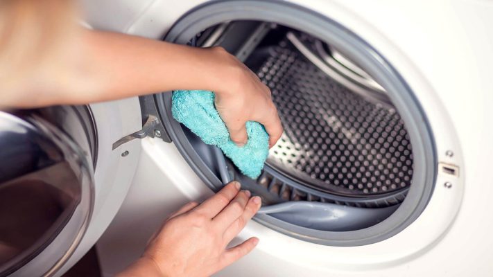 4 metoda të thjeshta për të pastruar në mënyrë perfekte lavatriçen