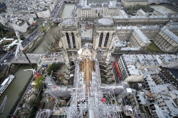 Notre Dame është gati për Olimpiadën pesë vjet pas zjarrit shkatërrues