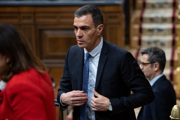 Sanchez merr vendimin, socialisti nuk jep dorëheqjen si kryeministër i Spanjës
