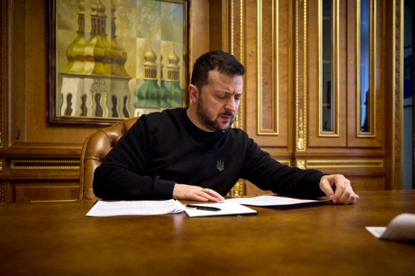 Zelensky-t i mbaron mandati, çfarë ndodh në Ukrainë, a ka zgjedhje në gjendje lufte?