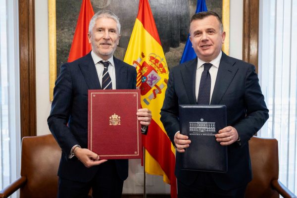 Balla takon homologun spanjoll, firmoset memorandumi për ngritjen e një grupi të përbashkët hetimor në luftën kundër trafikut të drogës