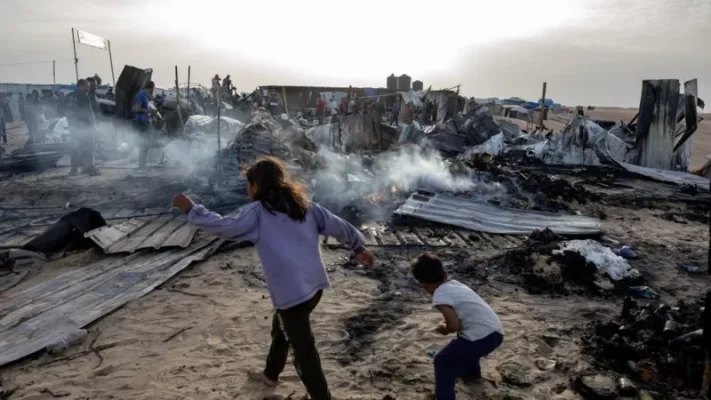 Netanyahu zotohet të vazhdojë luftën edhe pas vrasjes së civilëve në Rafah