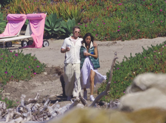Po jetojnë së bashku, Brad Pitt filmohet në momente romantike me të dashurën e re