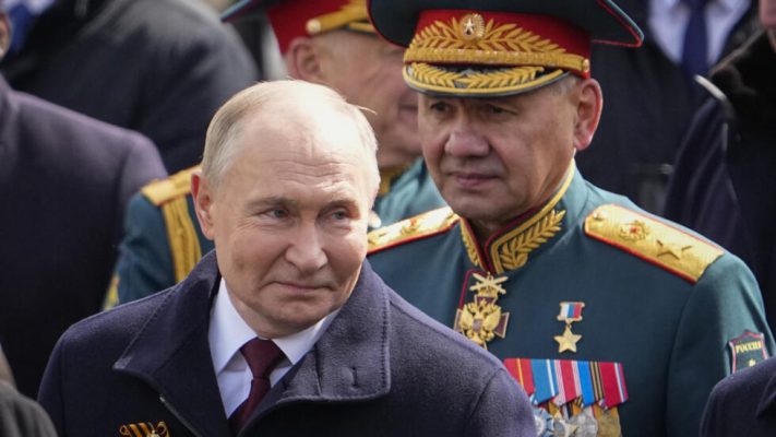 Putin shkarkon ministrin e Mbrojtjes, pasuesi i tij aleat i afërt i presidentit rus