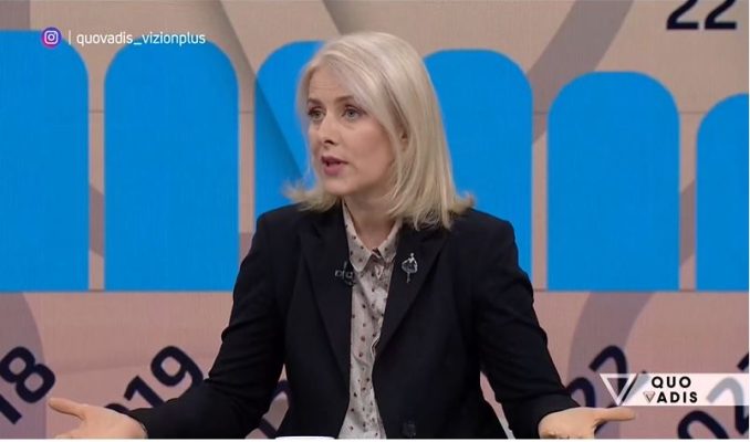 Largimet masive, gazetarja Mema rendit shkaqet: Pse po ikin shqiptarët