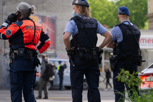 Sulm me thikë në Zvicër, disa qytetarë të lënduar