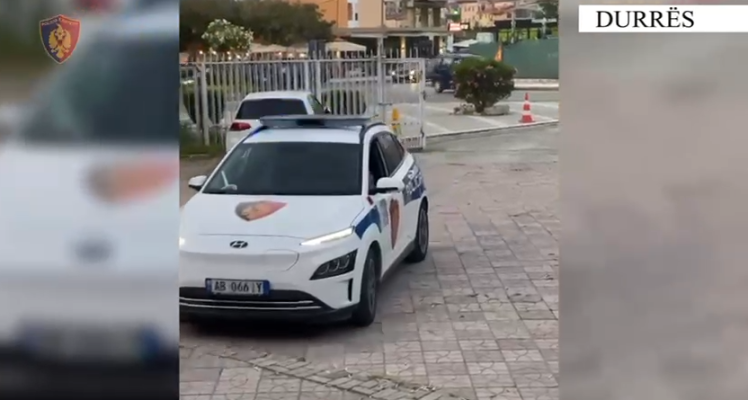 Merret peng 15-vjeçari në Durrës, e shpëton policia