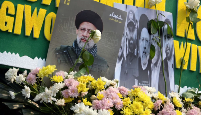 Pesë ditë zie në Iran, qytetarët nisin homazhet për presidentin që humbi jetën nga rrëzimi i helikopterit Pesë ditë zie në Iran, qytetarët nisin homazhet për presidentin që humbi jetën nga rrëzimi i helikopterit
