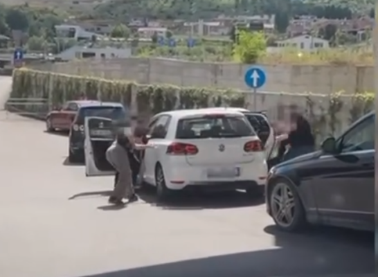 Arrestohen 4 të rinjtë, shisnin pistoleta e municione te grupet kriminale Arrestohen 4 të rinjtë, shisnin pistoleta e municione te grupet kriminale