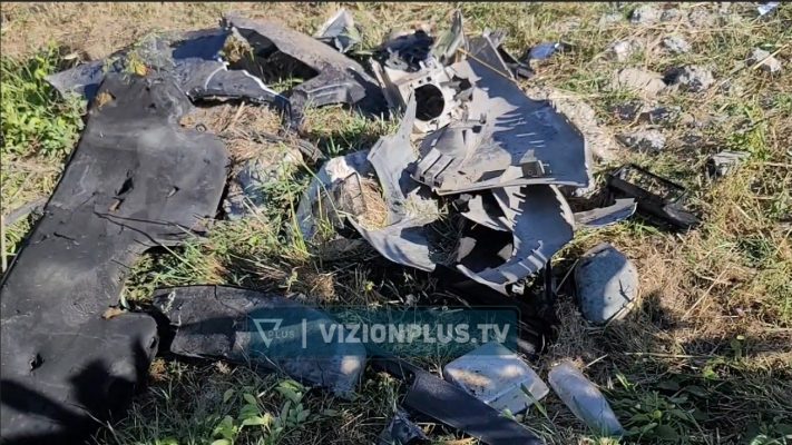 Aksidenti në Lushnjë, asnjë shenjë nga 21-vjeçari, policia vijon kërkimet për trupin Aksidenti në Lushnjë, asnjë shenjë nga 21-vjeçari, policia vijon kërkimet për trupin