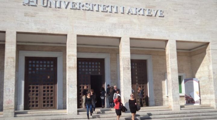 Vështirësitë e studentëve të Arteve, nga mungesa e hapësirave të ekspozimit te tregu i punës
