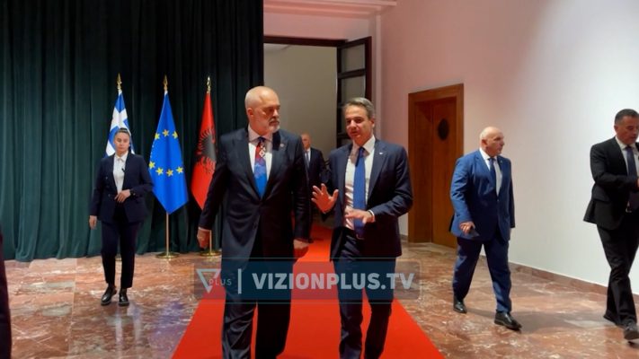 “Nuk e pengojmë vizitën e Ramës”, Mitsotakis: Greqia s’mund të ndalojë një lider të takojë bashkëatdhetarët