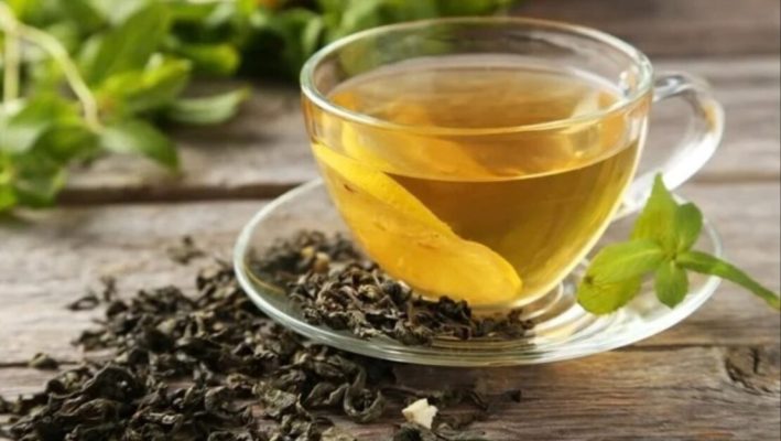 Vuani nga fryrjet e barkut, si çaji jeshil ju ndihmon në reduktimin e inflamacionit në zorrë
