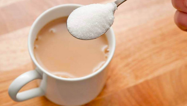 Sa sheqer duhet të konsumoni në ditë sipas moshës që keni