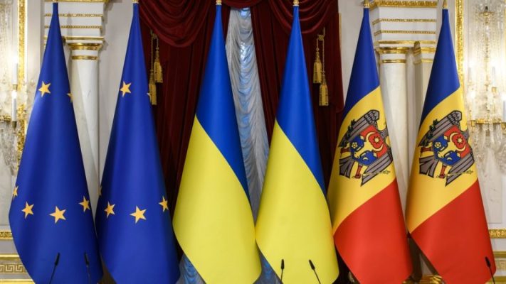 BE mund të nisë zyrtarisht bisedimet për anëtarësimin e Ukrainës dhe Moldavisë në qershor, por pengesat mbeten BE mund të nisë zyrtarisht bisedimet për anëtarësimin e Ukrainës dhe Moldavisë në qershor, por pengesat mbeten