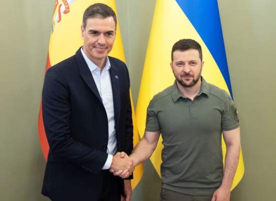 Zelensky në Spanjë për të nënshkruar marrëveshje për sigurinë Zelensky në Spanjë për të nënshkruar marrëveshje për sigurinë