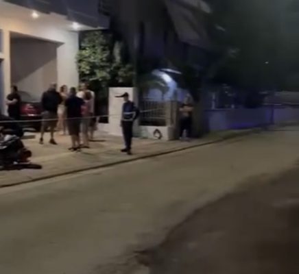 Biznesmeni gjendet i plagosur rëndë pranë hotelit të tij në Himarë