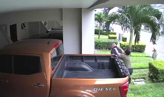 VIDEO/ Sherri për një valvul uji kthehet në tragjedi, burri vret fqinjin pas përleshjes fizike VIDEO/ Sherri për një valvul uji kthehet në tragjedi, burri vret fqinjin pas përleshjes fizike