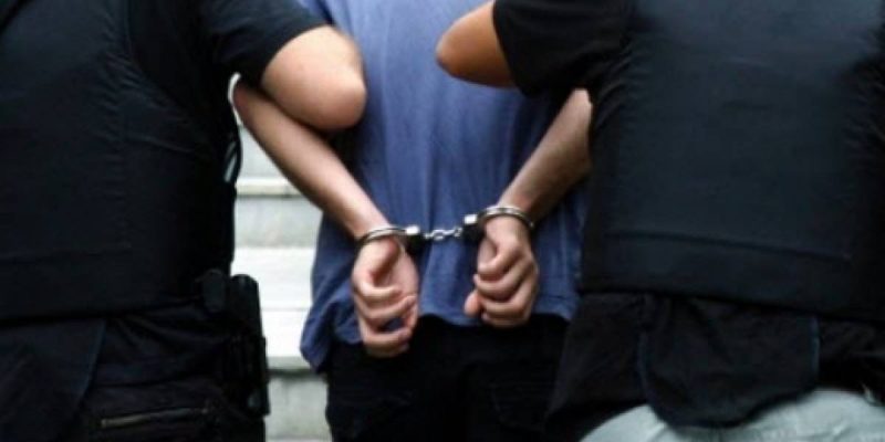 U vra me thikë nga 25-vjeçari në Astir, policia arreston edhe shokun e viktimës