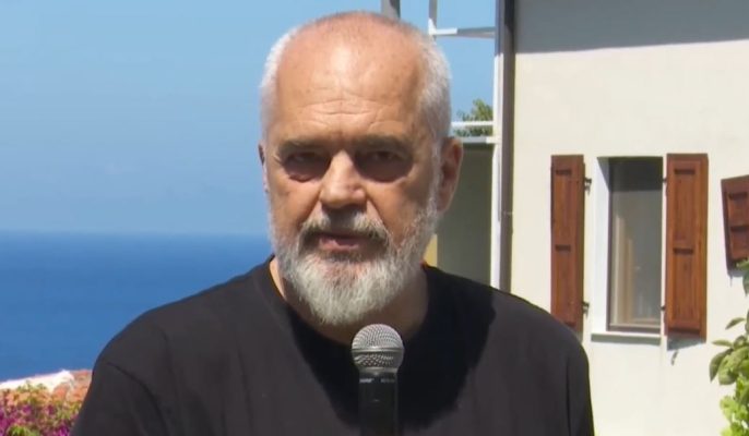 Rama takim me himariotët: Lojërat politike duan të përçajnë qyetetarët, por Himara është e himariotëve